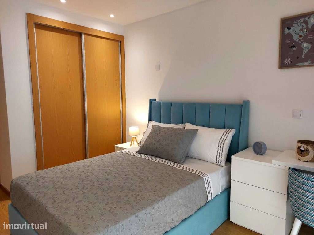 Apartamento T3, novo, varanda com churrasqueira; piscina e playgrou...-25