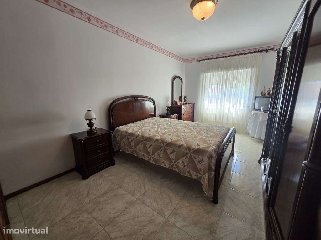 Simpático Apartamento T3, em prédio com elevador, no centro de Tavira-13