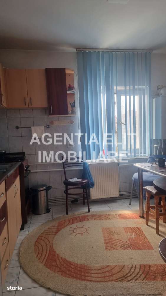 Apartament 3 camere, etaj 2, 94 mp, zona Ultracentrala-10