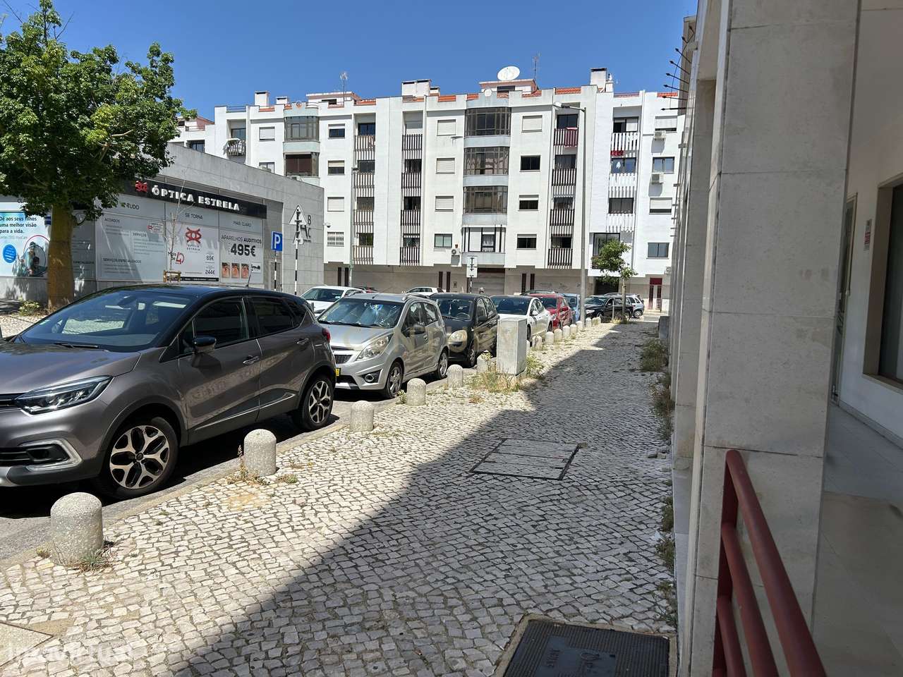 Espaço comercial à venda na zona nobre de Almada-3