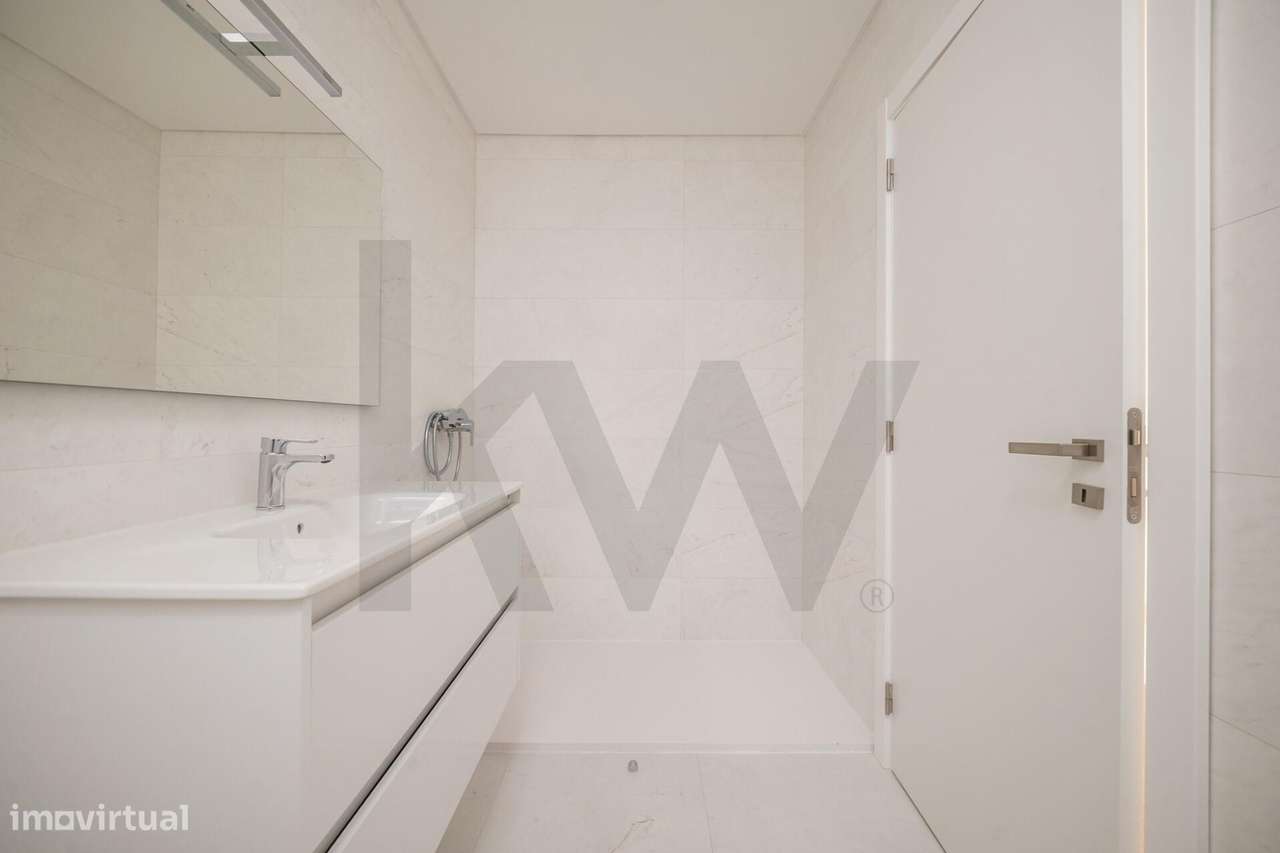 Luminoso Apartamento T2 NOVO com Terraço e Garagem Fechada — Quinta de-15