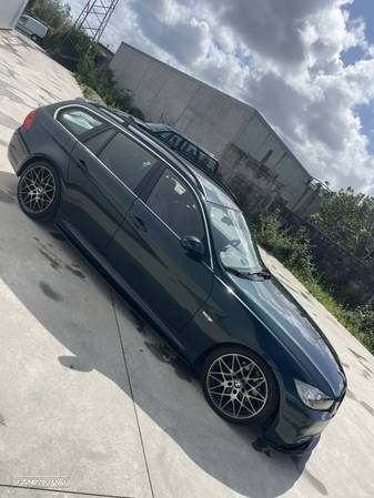 BMW 330 i Touring - 13