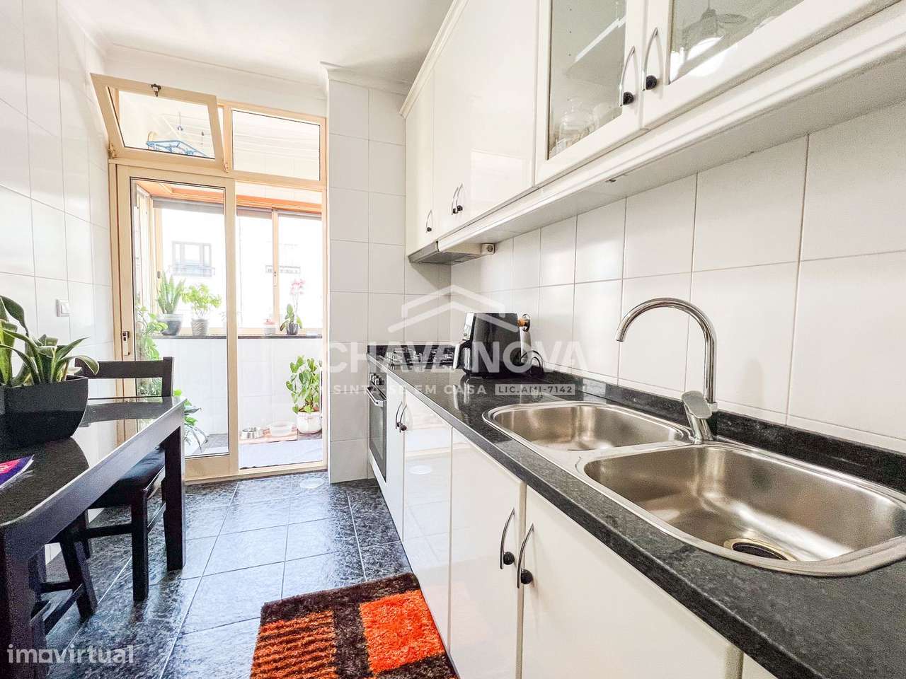 Apartamento T2 c/ Lugar de Garagem em Santa Marinha (Candal) - Grande imagem: 3/22