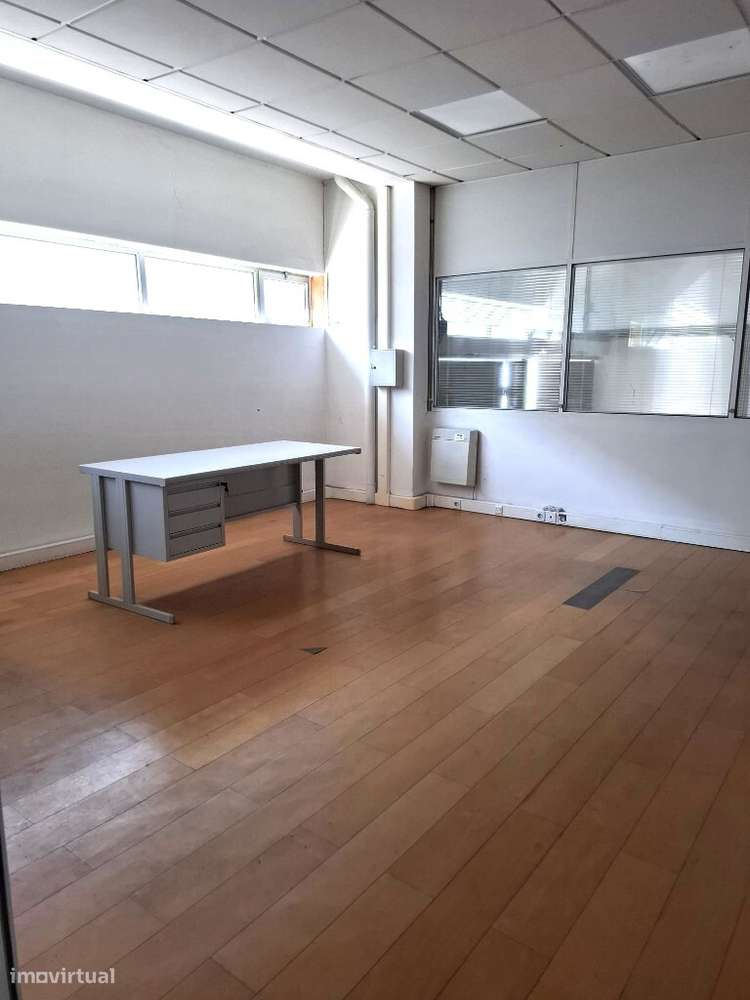 Pavilhão Industrial - Azurém-8