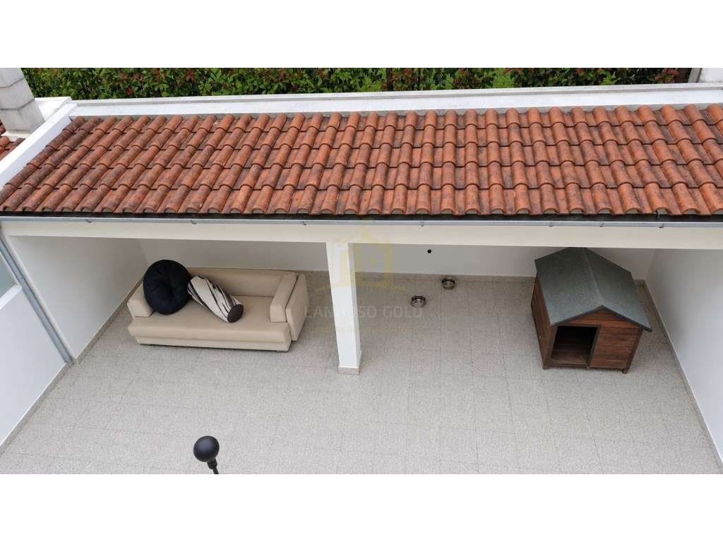 Moradia Geminada T4 Transformada em T3 com 3 Suites | São Pedro (Es...-12