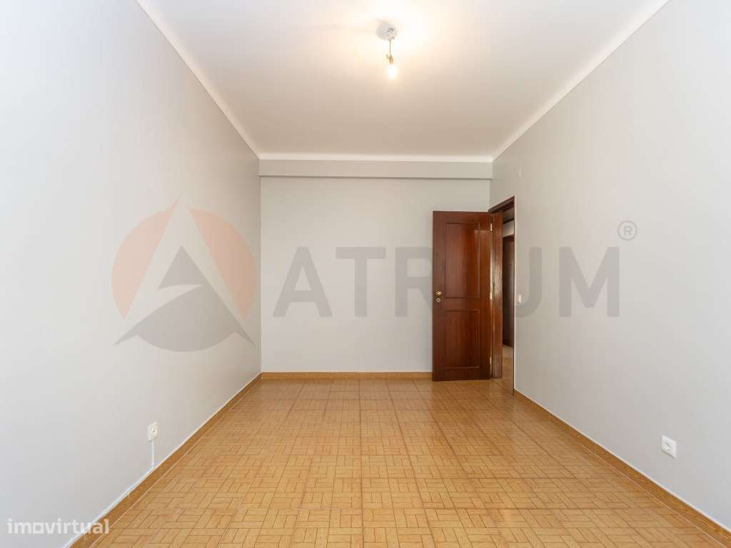 Oportunidade Imperdível, Ideal para investimento ou habitação.-17