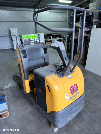 Atlet HAWKER PPC 1205 - 3