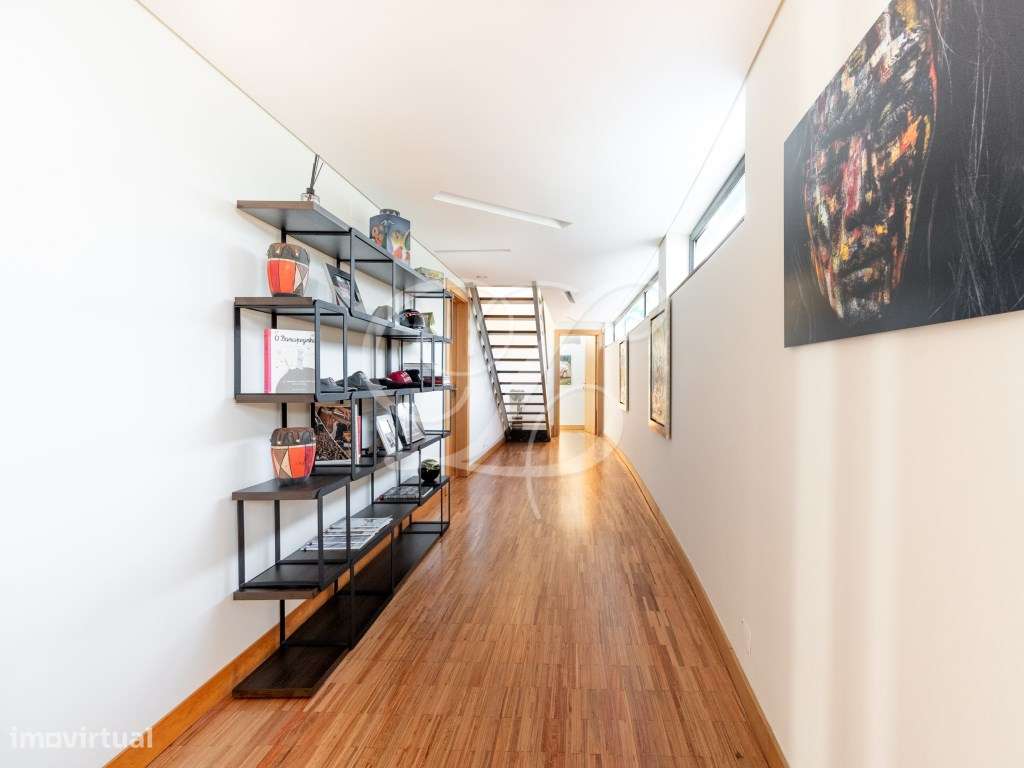 Moradia T4+1 com piscina, jardim relvado e área de barbecue | Cascais-55