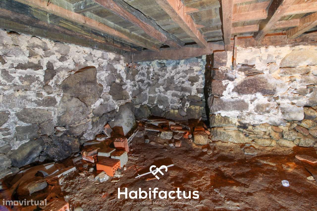 Duas Moradias para Remodelação em Coelhoso, Tondela-15