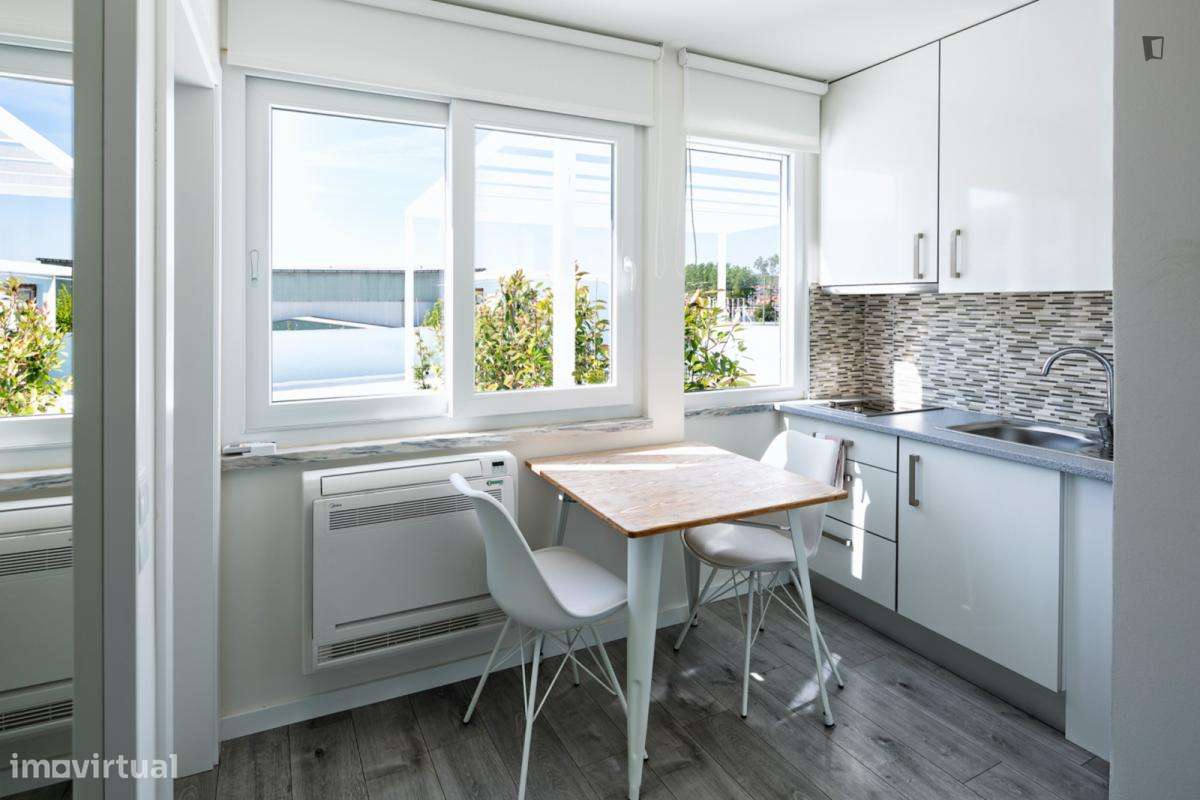 Estúdio - localizado em Baixa de Santa Clara Coimbra - Grande imagem: 4/5