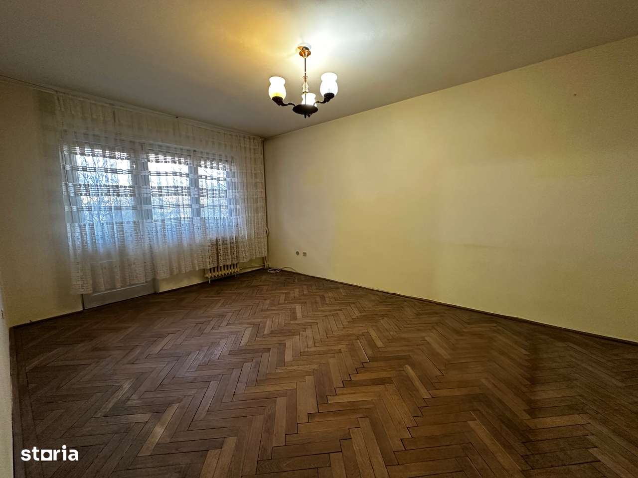 Apartament 4 camere -  Blv Republicii ( comision 0%)