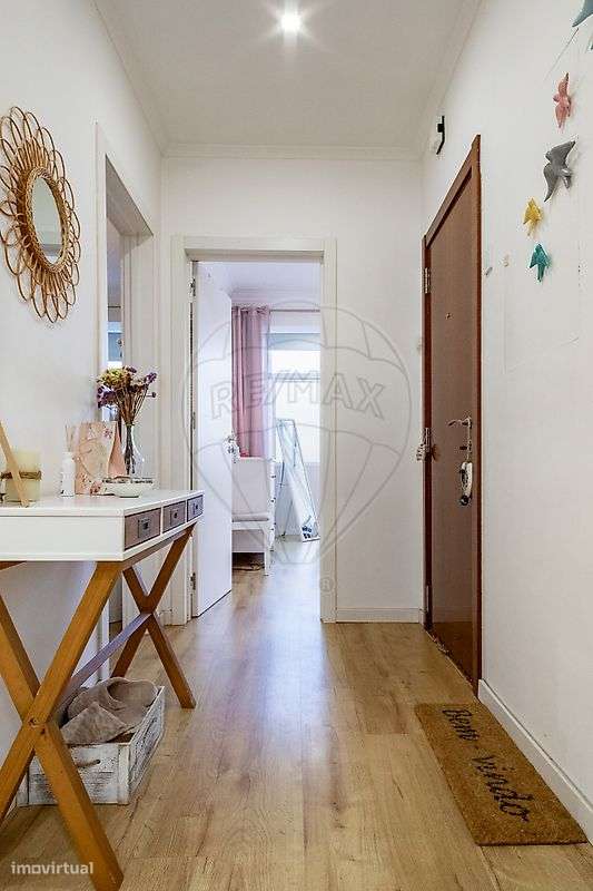 Apartamento T2- Totalmente remodelado-14