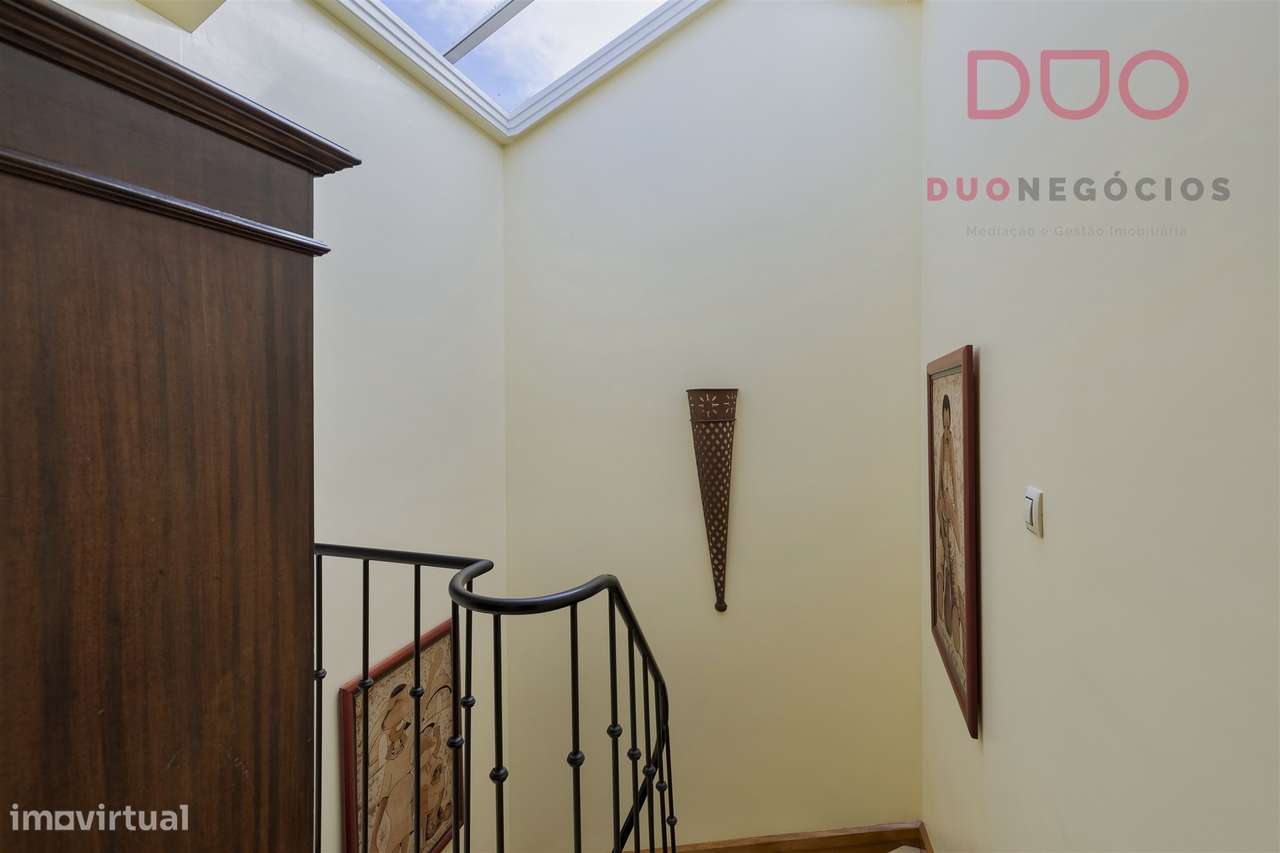 Moradia T4+1 à venda no Montijo-28