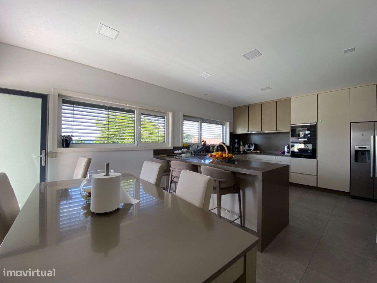 EXCLUSIVO - Moradia de luxo semi-nova - Grande imagem: 5/16