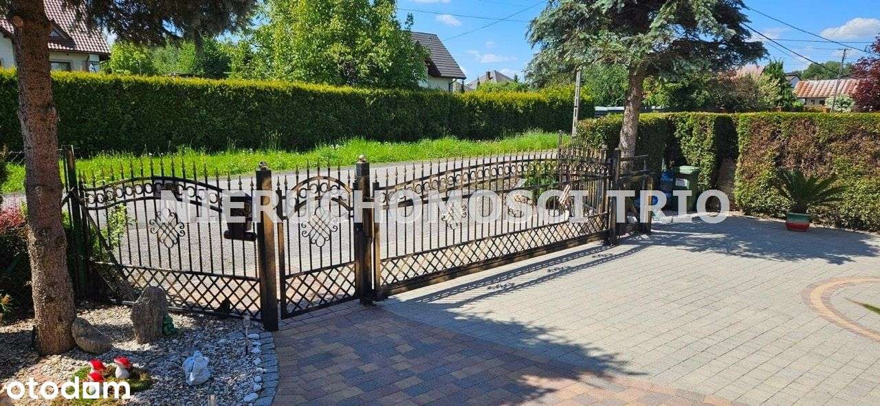 Komfortowy dom z ogrodem-13