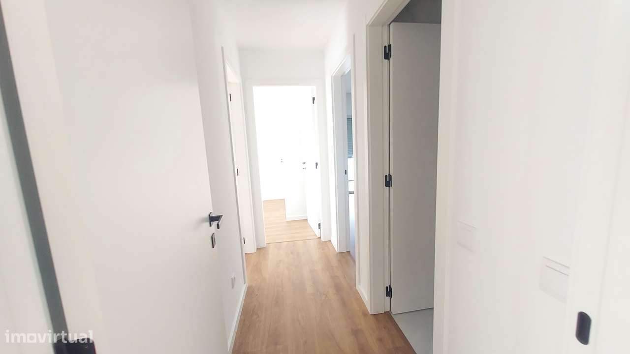 Apartamento T3 novo C/ box- Leiria-12