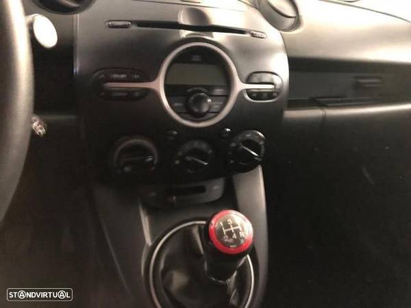 mazda 2  1.4 2009 com toque - 7