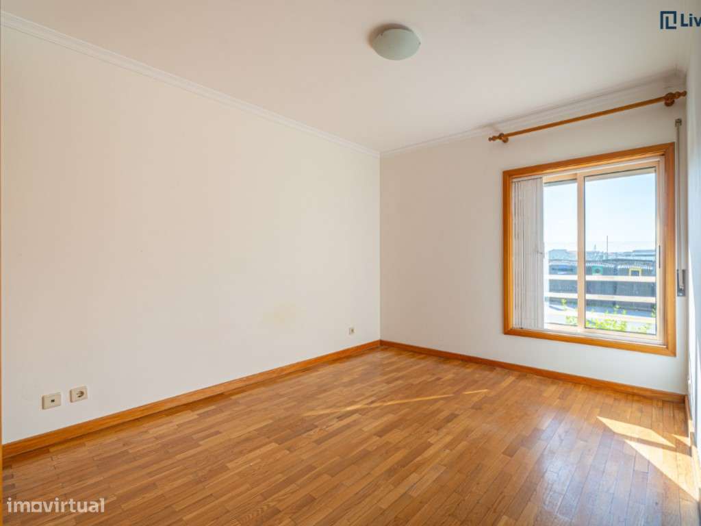 T2 com Amplo Terraço em Gulpilhares-13