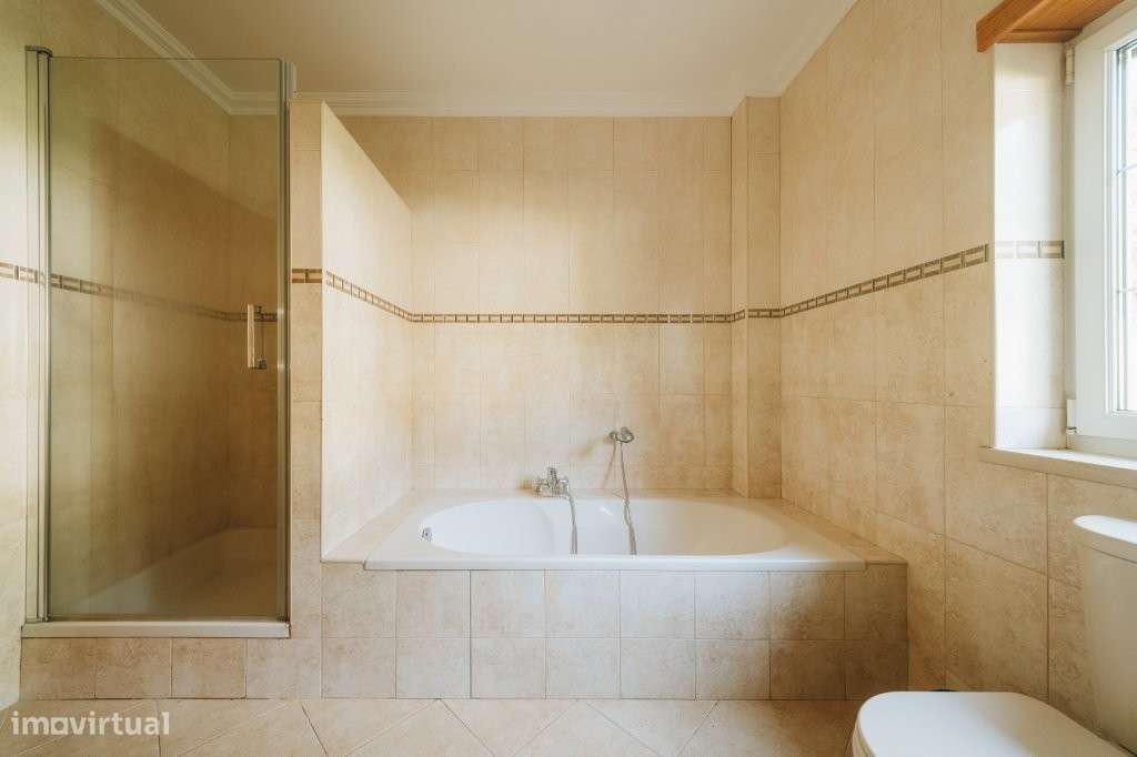 Moradia T7 isolada, com 5 suítes e vistas deslumbrantes-21