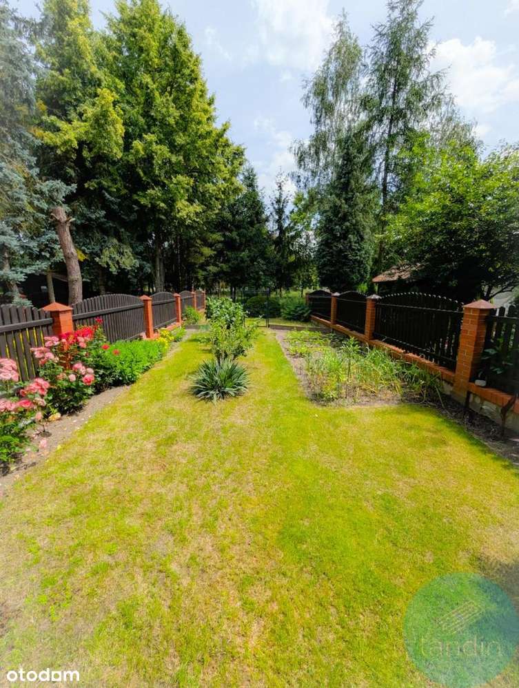 Atrakcyjny dom szeregowy z ogrodem Psie Pole.-16