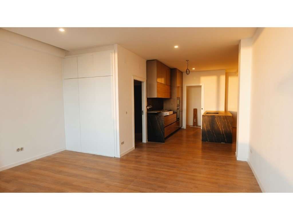 Magnifico Apartamento T0+1 - Monte Abraão - Queluz - Remodelado-8