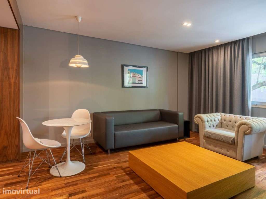 Apartamento T1 com garagem próximo da Avenida da Liberdade, Lisboa - Grande imagem: 2/25