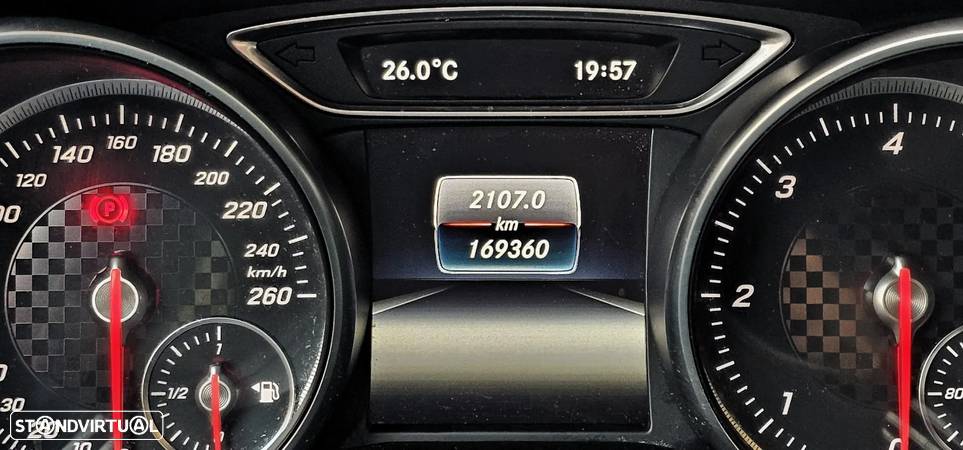 Mercedes-Benz A 180 CDI (BlueEFFICIENCY) Urban - 12