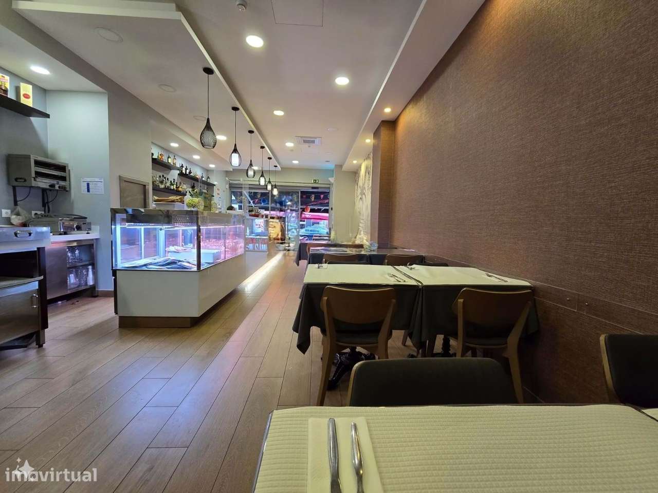 Trespasse – Restaurante com um magnifico faturamento, junto à Av. Colu-1