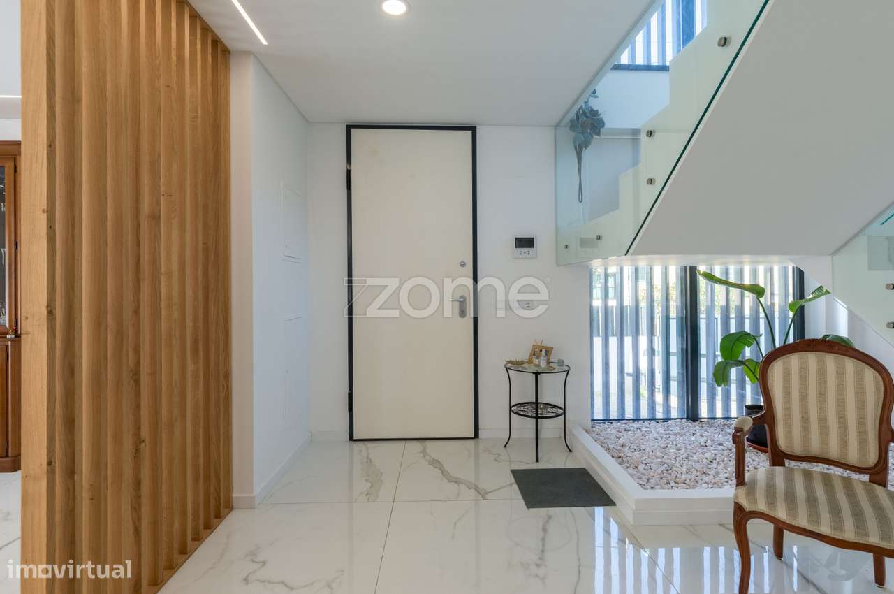 Moradia T3 Famões-3