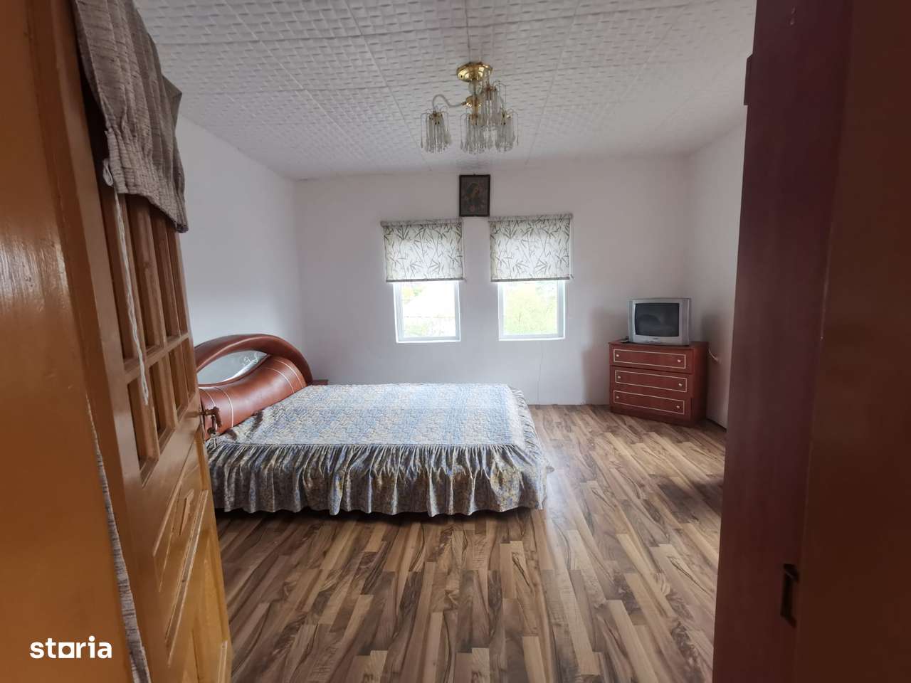 Casa batraneasca Aninoasa/ Arges, teren 1.200 mp-4