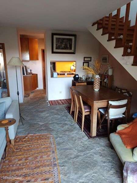 Arrendo Moradia V2 c/100m2 com jardim, em Colares, Sintra - Grande imagem: 4/12