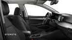 Volkswagen Golf VIII 1.0 eTSI Life DSG - 9