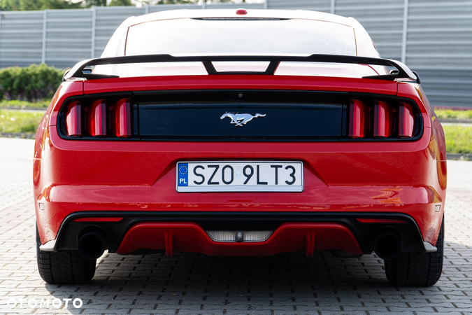 Ford Mustang 2.3 EcoBoost - 16