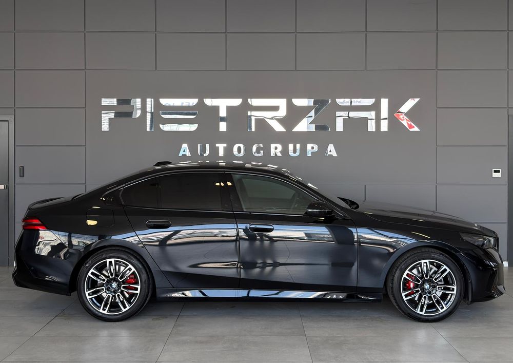 Bmw Seria-5 Pakiet sportowy M Pakiet Travel BMW Iconic Glow Salon Polska