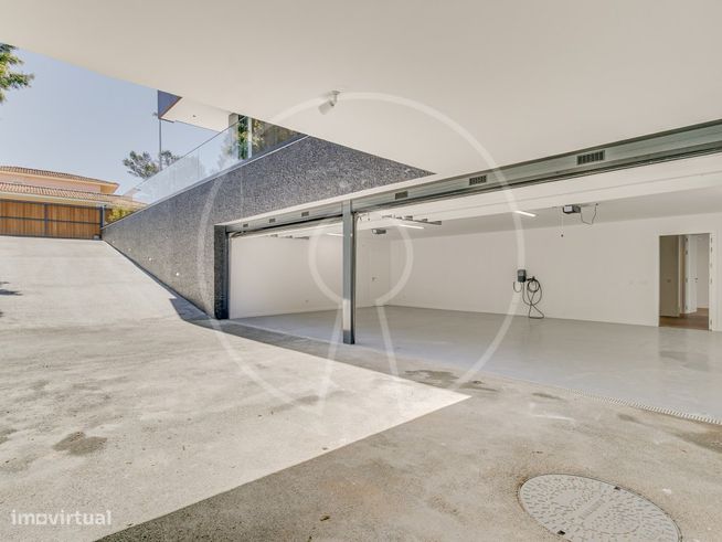 Luxuosa moradia T6 contemporânea em Birre-47