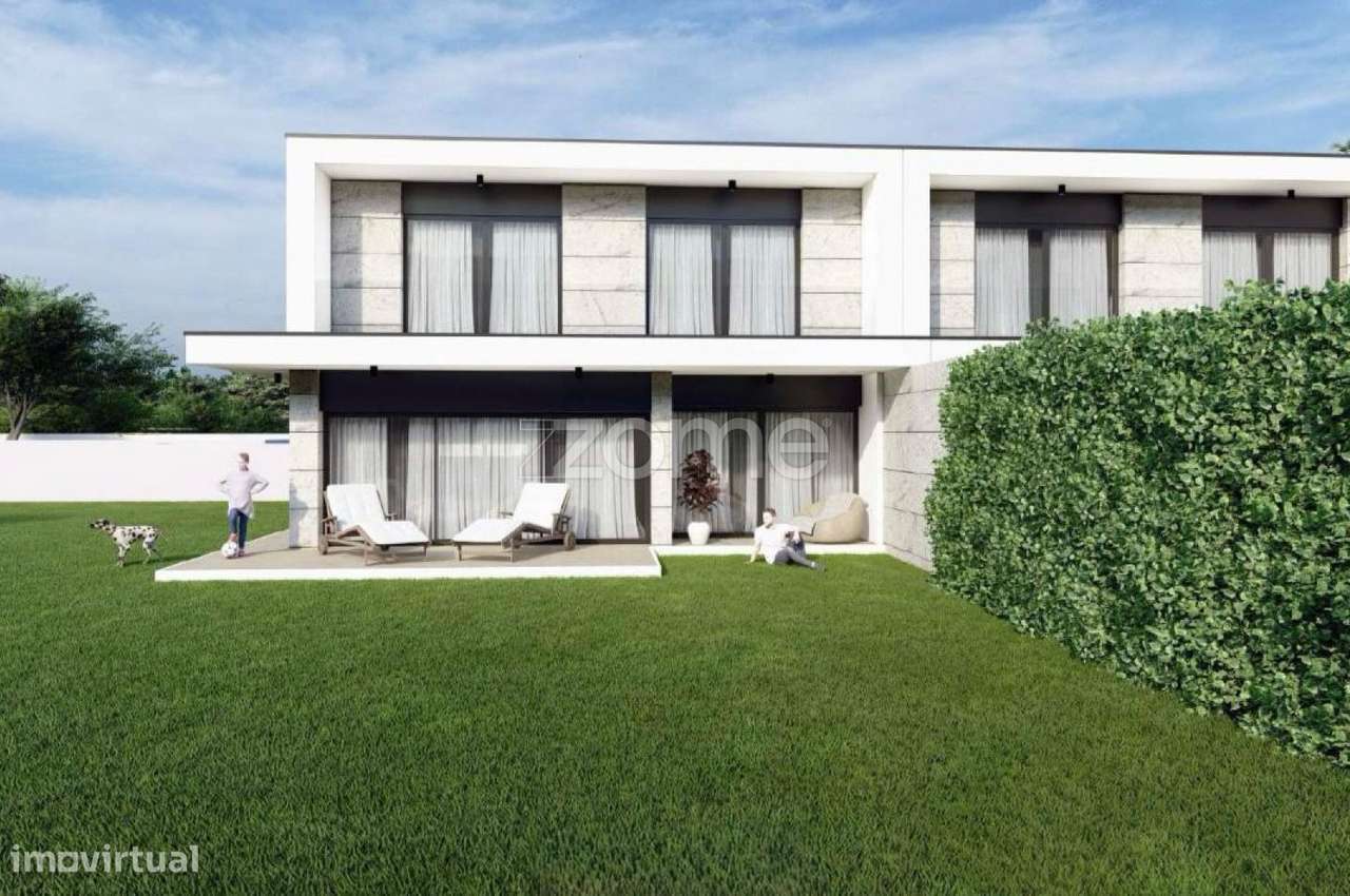 Moradia T3 inserida num condomínio fechado em Antas - V.N.FAMALICÃO - Grande imagem: 2/15