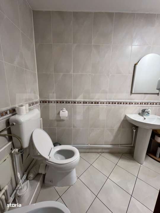 Policlinica medicala de vanzare, 8 incaperi, 380 mp, zona centrala - Imagine principală: 4/7