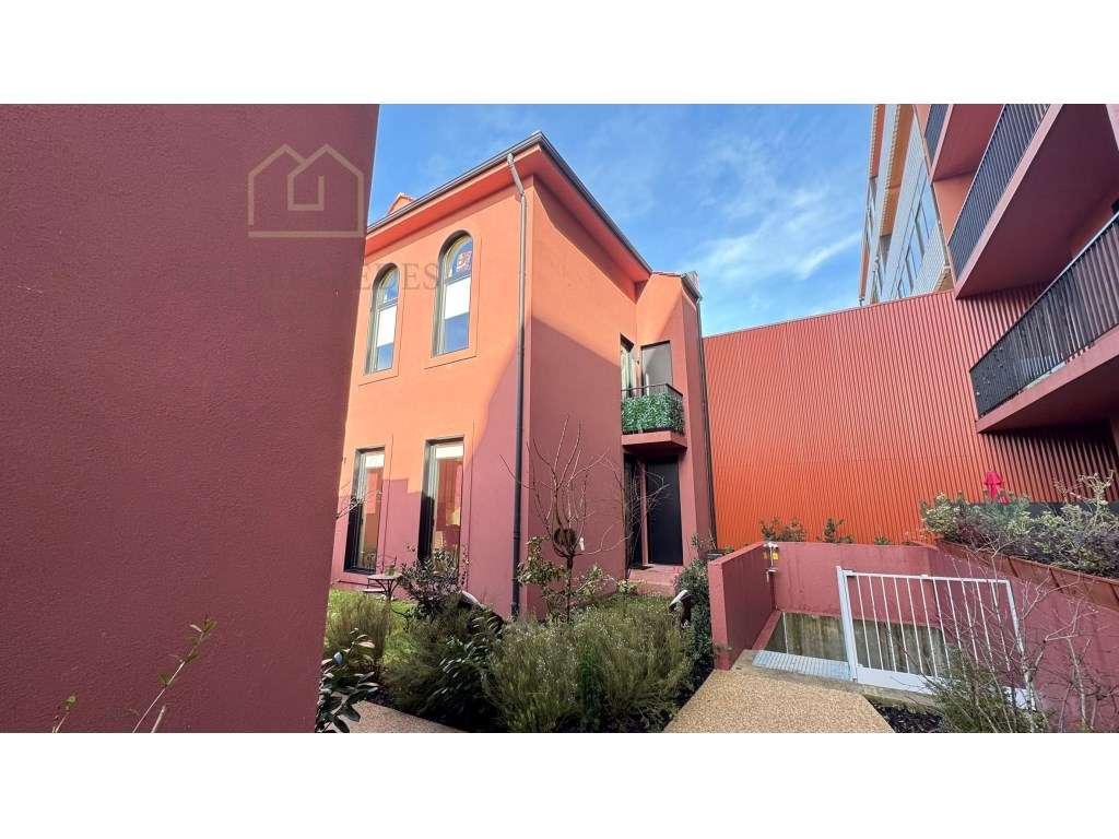 Casa triplex T3 com jardim privativo, lugar de garagem em condomíni... - Grande imagem: 3/44