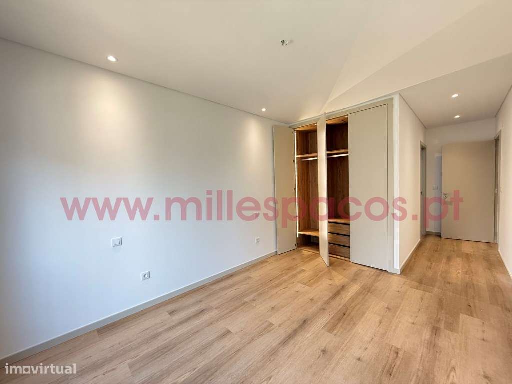 Duplex T2+1 Novo 2 suites/4casas de banho-28