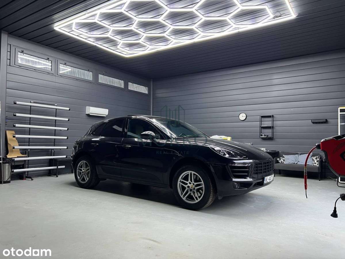 Lokal na Detailing Samochodowy Warszatat Hala - Pełny obrazek: 1/9