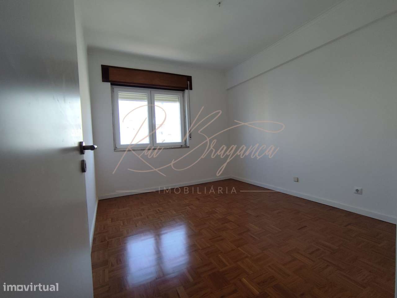Apartamento T3 na Portela Totalmente Renovado-15