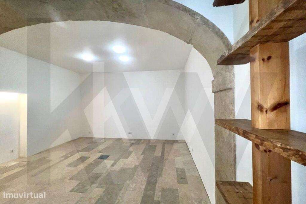Loja/ Atelier junto à Sé de Lisboa- Arrendamento - Grande imagem: 4/8