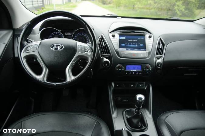 Hyundai ix35 - 24