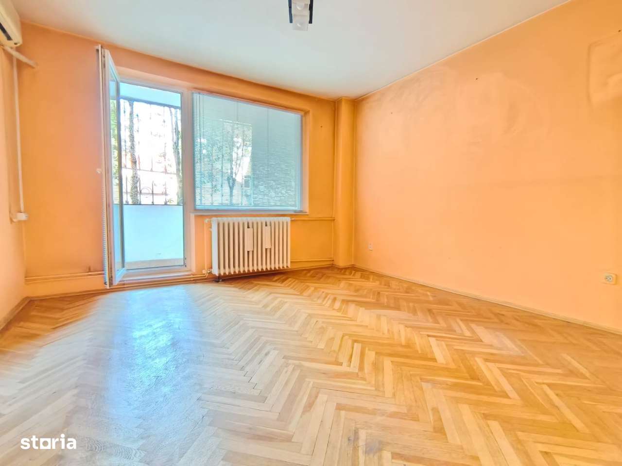Apartament cu 4camere Parter Inalt-Punctele Cardinale-Medicina-Central-0