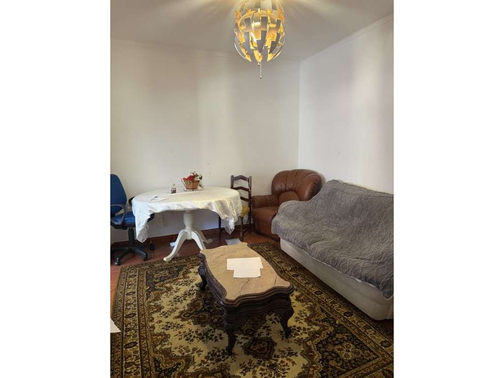 Apartamento T2 | R/C | Baixa da Banheira-8