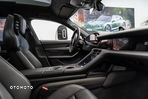 Porsche Taycan 4S Cross Turismo - 11