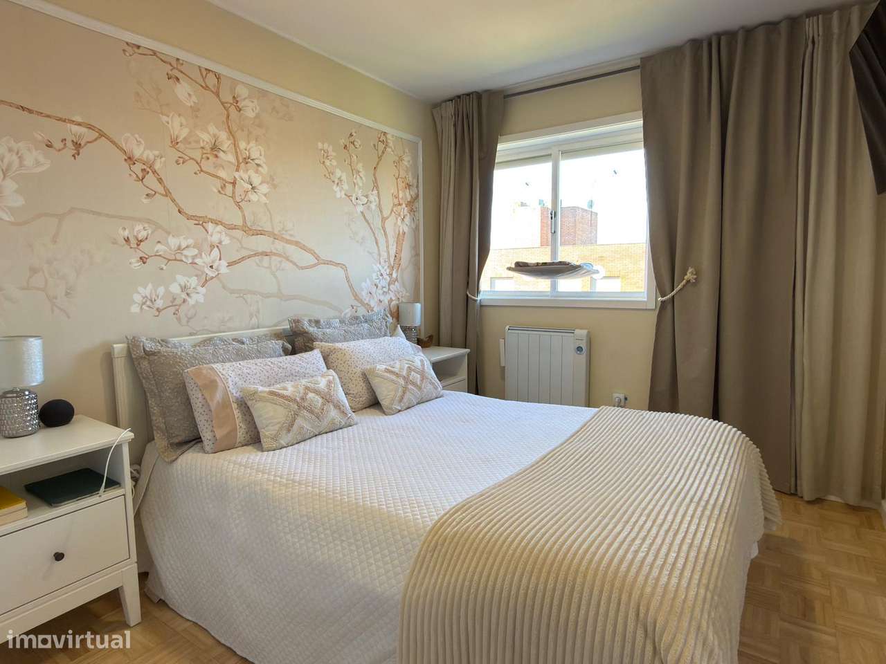 T4 renovado com elevador no centro de Avintes - Grande imagem: 2/21