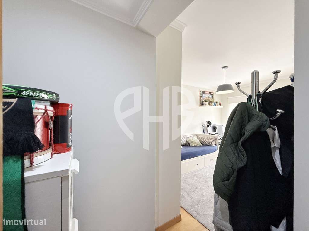 Apartamento T3 / C/Parqueamento // Santa Marta Corroios-33