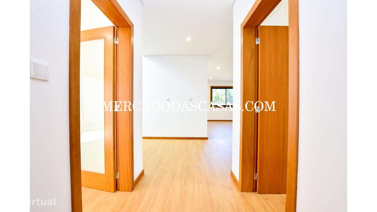 Moradia T3 Nova em S.M.Feira, junto ao castelo-21