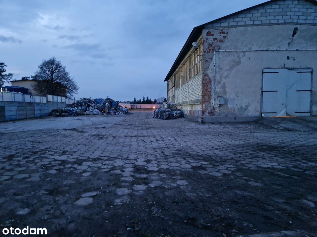 Nieruchomość pod handel, usługi, warsztat - Pełny obrazek: 4/6